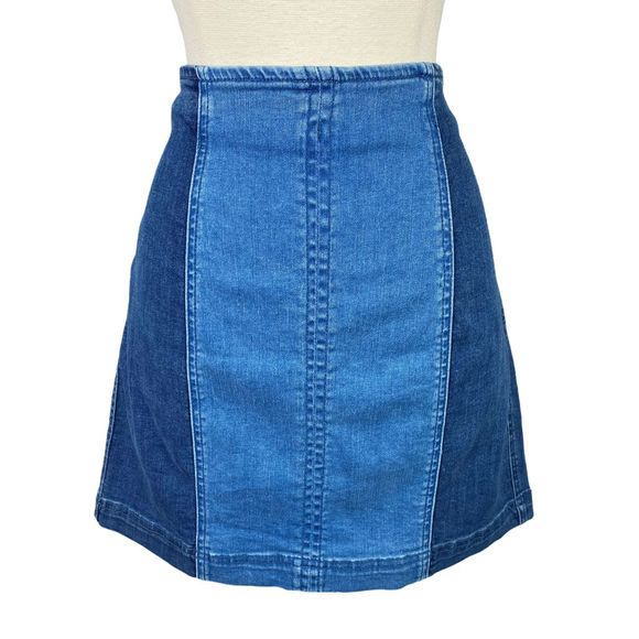 PacSun Two-Tone Denim Mini Skirt - Size Small - Picture 4 of 8